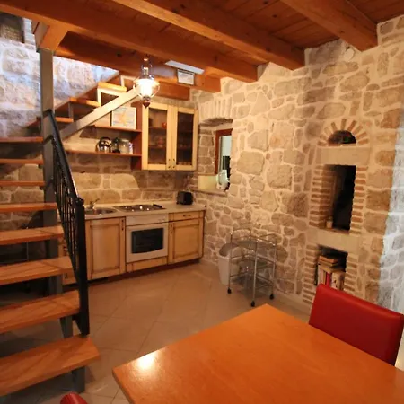 Sammon Vakantiehuis Funtana